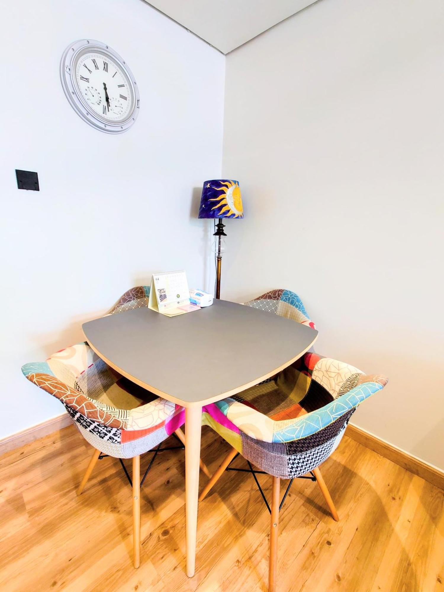 Apartment Luxury With Balcony - Close To Metro & Marina *