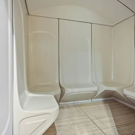 Luxury Studio With Balcony - Close To Metro & Marina دبي المظهر الخارجي الصورة